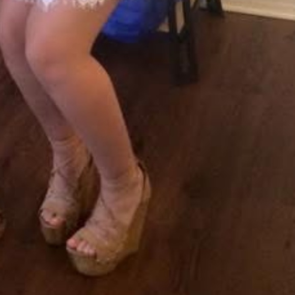 Steve Madden Tan Suede Lace Up Wedges - Picture 4 of 4